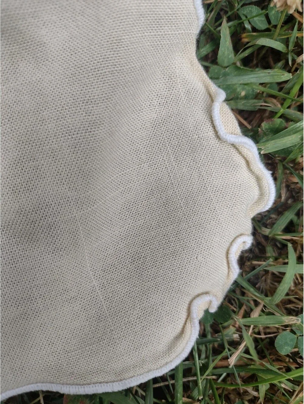 Vintage Embroidered Tablecloth 42x42 Floral Scalloped Cottage Card Table